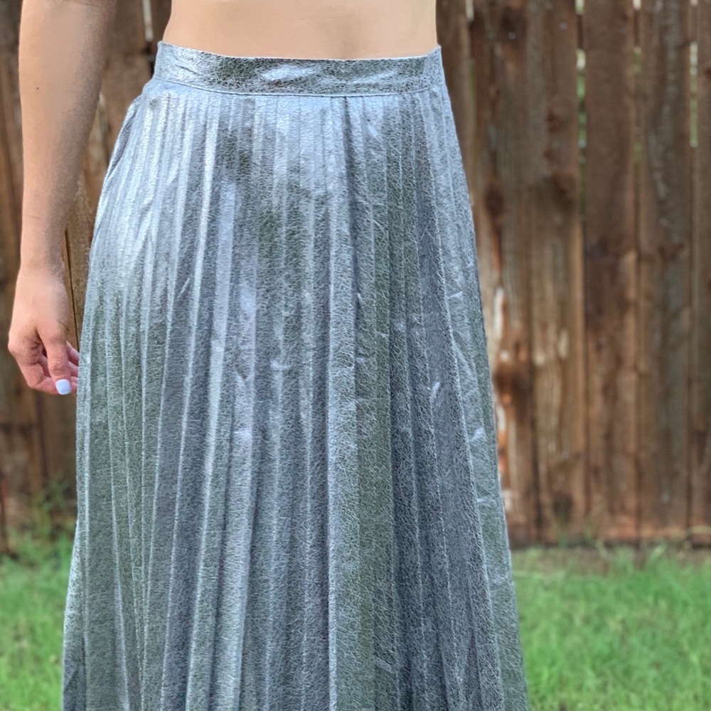 New Forever 21 Silver Skirt